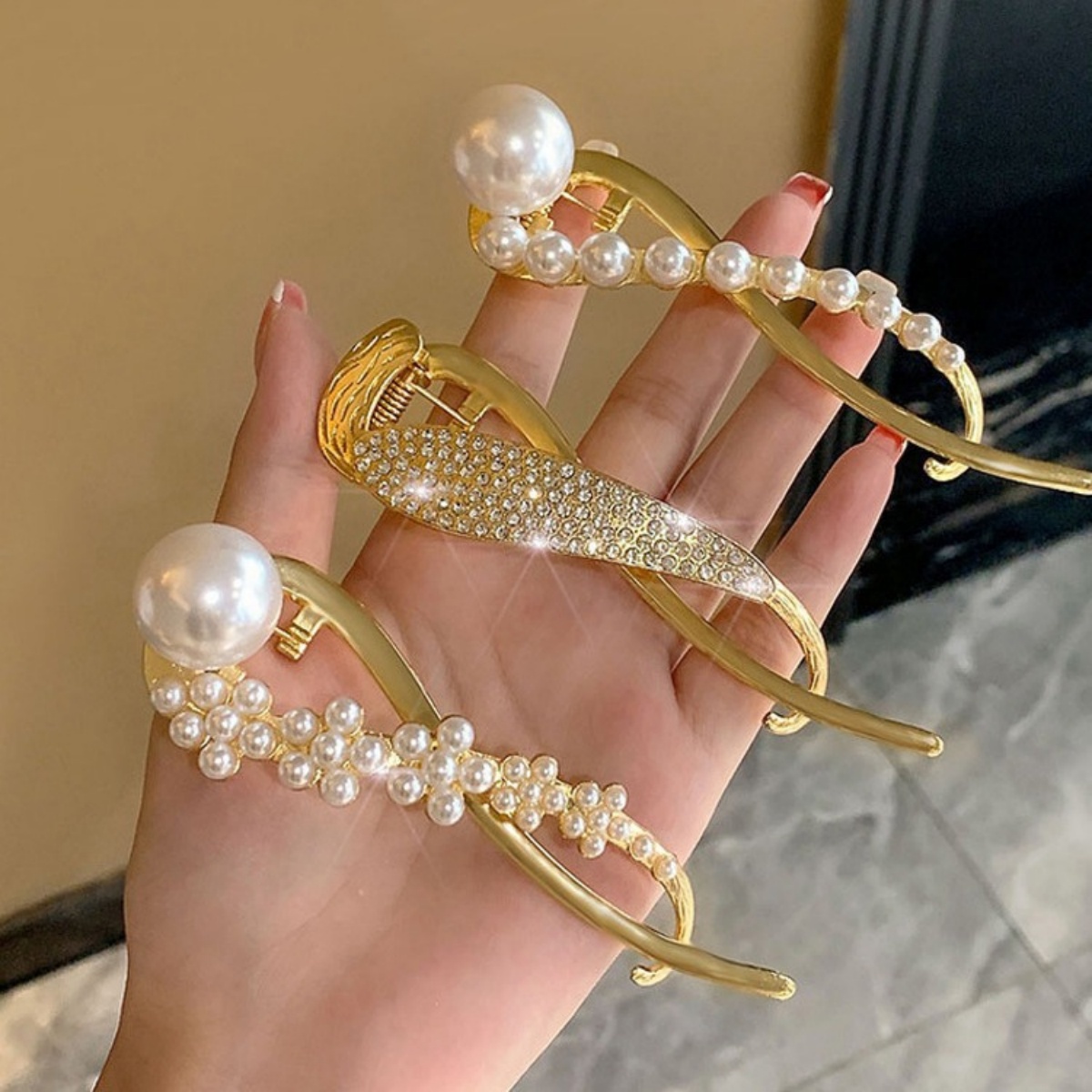 Elegant Glitter Pearl Hair Cli - Korean Girl Lifestyle review and price
