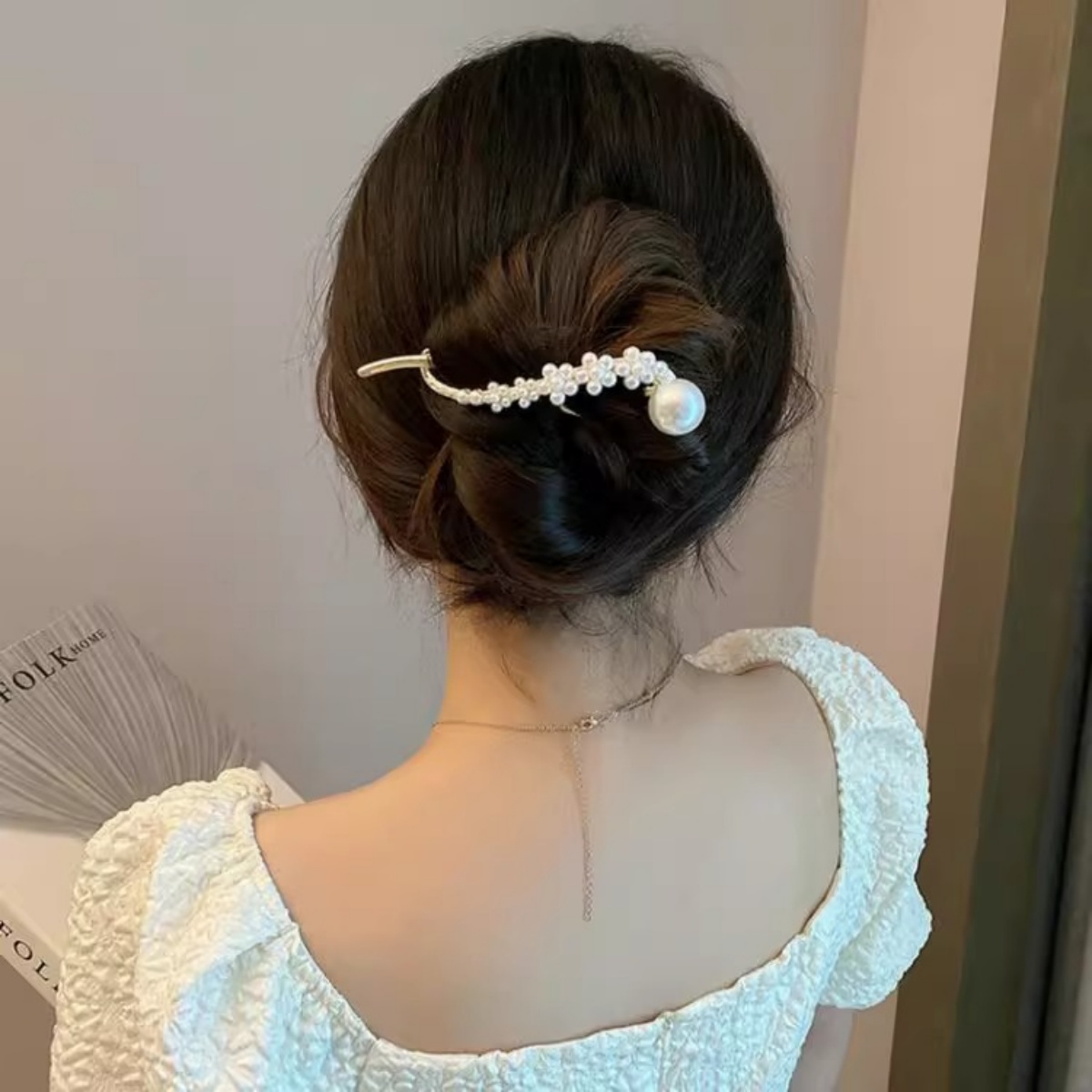 Elegant Glitter Pearl Hair Cli - Korean Girl Lifestyle review and price